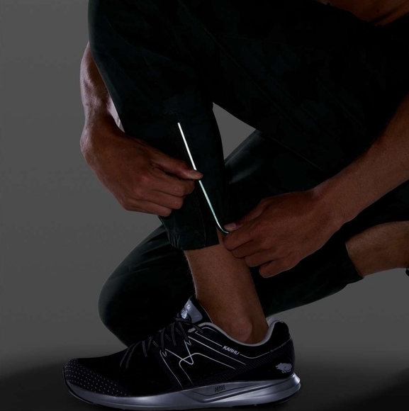Men's Lululemon Surge Jogger in Black Camo, L - Picture 5 of 16